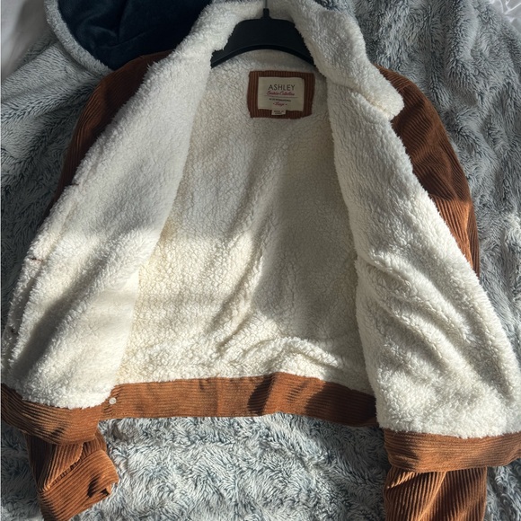 Ashley By 26 International Women's Tan Teddy Jacket - Picture 2 of 3